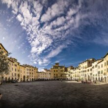 Lucca, Piazza Anfiteatro