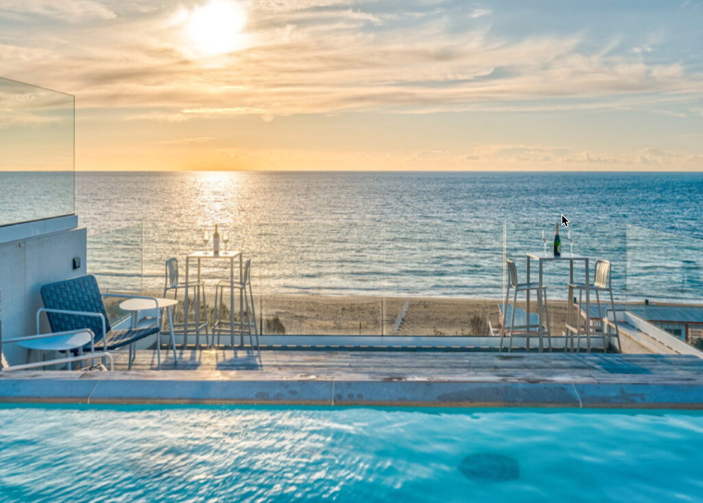 Seafront Villa with pool Puglia, by the beach